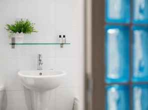 Reubens Court and City Apartments