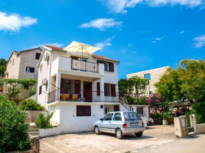 Jela - 50 m From Pebble Beach - A2-marija