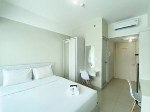 Restful And Simply Studio Springlake Summarecon Bekasi Apartment