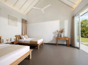 Villa Swarna by Nakula