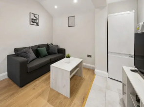 Stylish 2 Bedroom Apartment