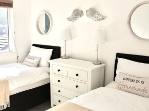 Tincroft Cottage Luxury Coastal Living