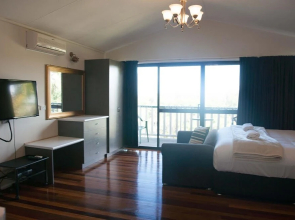 20 Korora Palms - 1 Bedroom Spa Bure