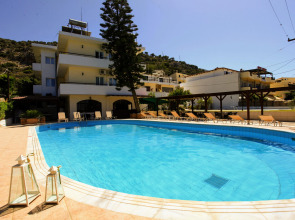 Iraklis Studios & Apartments