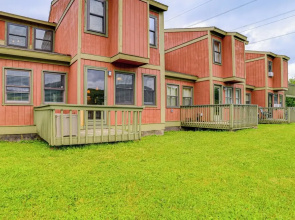 Cortland Townhome - Walk to Greek Peak Mtn Resort!
