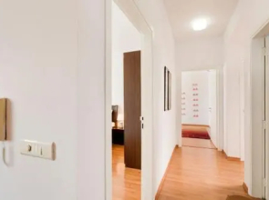 Hostie Aahana - 3BR apt near Medanta/Atremis