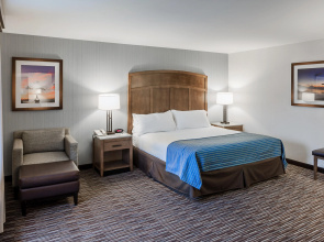 Holiday Inn Express & Suites Carpinteria by IHG