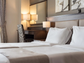 Acropolis Select Hotel