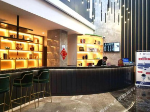 G·Garden Hotel (Nanchang Railway Station Bayi Square)