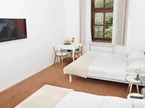Boutique Guest House EMPL 74