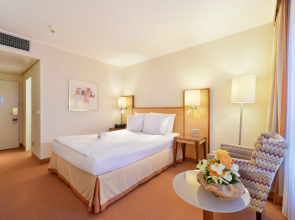 Отель The Q - Quadro City Hotel