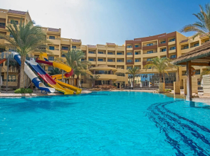 Eagles Downtown Zahabia & Beach Resort