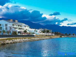 Yinhua Lake View Garden Hotel