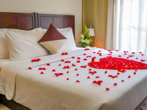 Savoy Crest Hotel Apartments