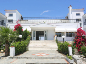 Hilltop Hotel