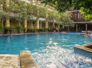 Surya Kencana Seaside Hotel