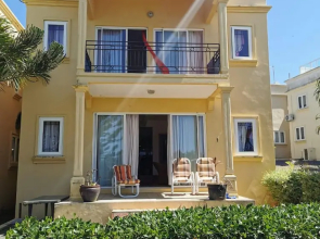 House with 3 Bedrooms in Calodyne, with Pool Access And Enclosed Garden - 10 M From the Beach