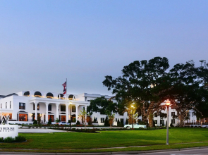 White House Hotel