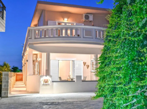 Artemis No1 Apartment