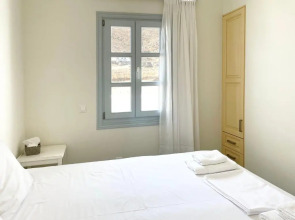 Cozy Cycladic Beach House - Persefoni