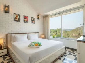 El Arbol by Hireavilla-2br w Rooftop Pool in Nerul