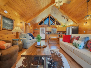 Cottage In The Pines #297