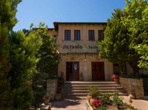 Petrino Suites Hotel