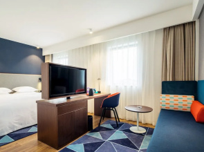 Holiday Inn Express Shaoxing Paojiang, an IHG Hotel
