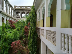 Doctor Alone Hostel
