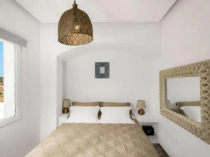 5 bdr luxury villa with pool and jacuzzi