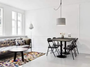 Three-story House Four Rooms