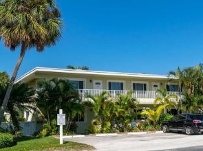 Palm Cay 5