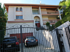 Bed and Breakfast in Hollywood Hills
