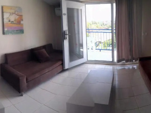 Joker Side Hill Suite Hotel