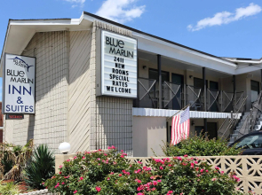 Blue Marlin Inn & Suites