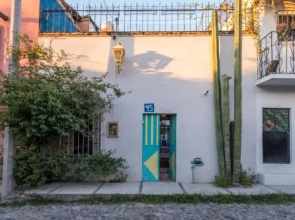 Art Cloud Guest House