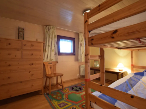 Comfortable Cottage Near Lake Cherapont