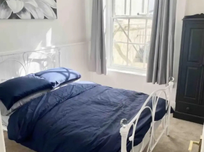 Torquay, 1 Bedroom, Sleeps 4, Free Parking, Torbay