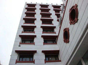 OYO 8450 Hotel Grand Starline