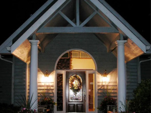 Garden Inn Bed & Breakfast at Bee Rock