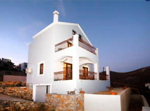 Nikis Seaside House