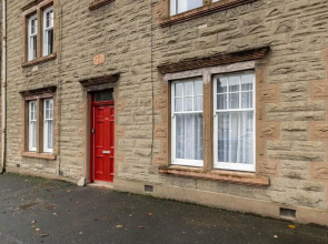 Bright flat in Lauder Centre