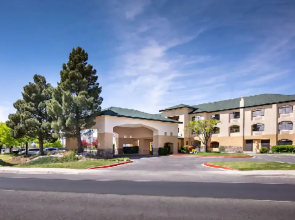 Cash Rewards Inn & Suites
