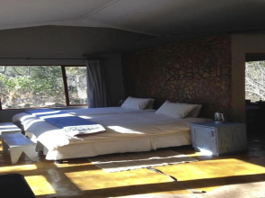 Caracal Lodge