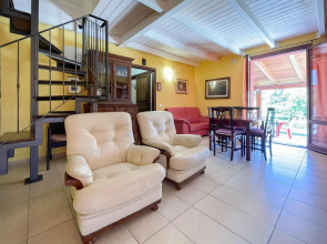 Attractive holiday home in Urbania with bubble bath
