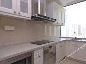 Summer Yulan Apartment