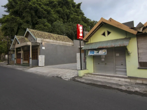 OYO 114 Plemburan Residence