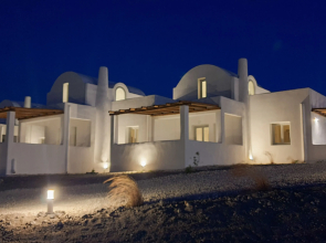 Bianco Diverso Suites