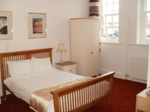 Grove Court Hotel