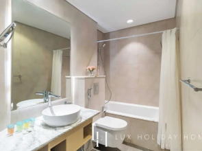 LUX The Paramount Sea View Suite